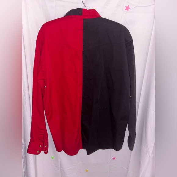 Vintage Wrangler Red and Black Southwest Button Down Size XL - Picture 2 of 7